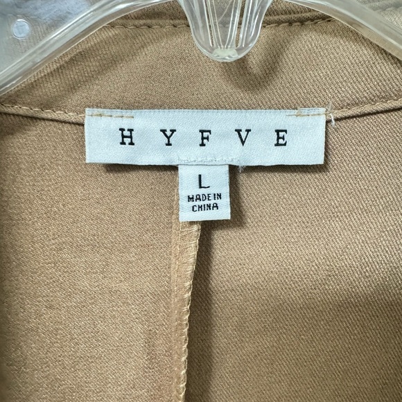 HYFVE brand new with tag trench coat with removable belt size large - Picture 7 of 12